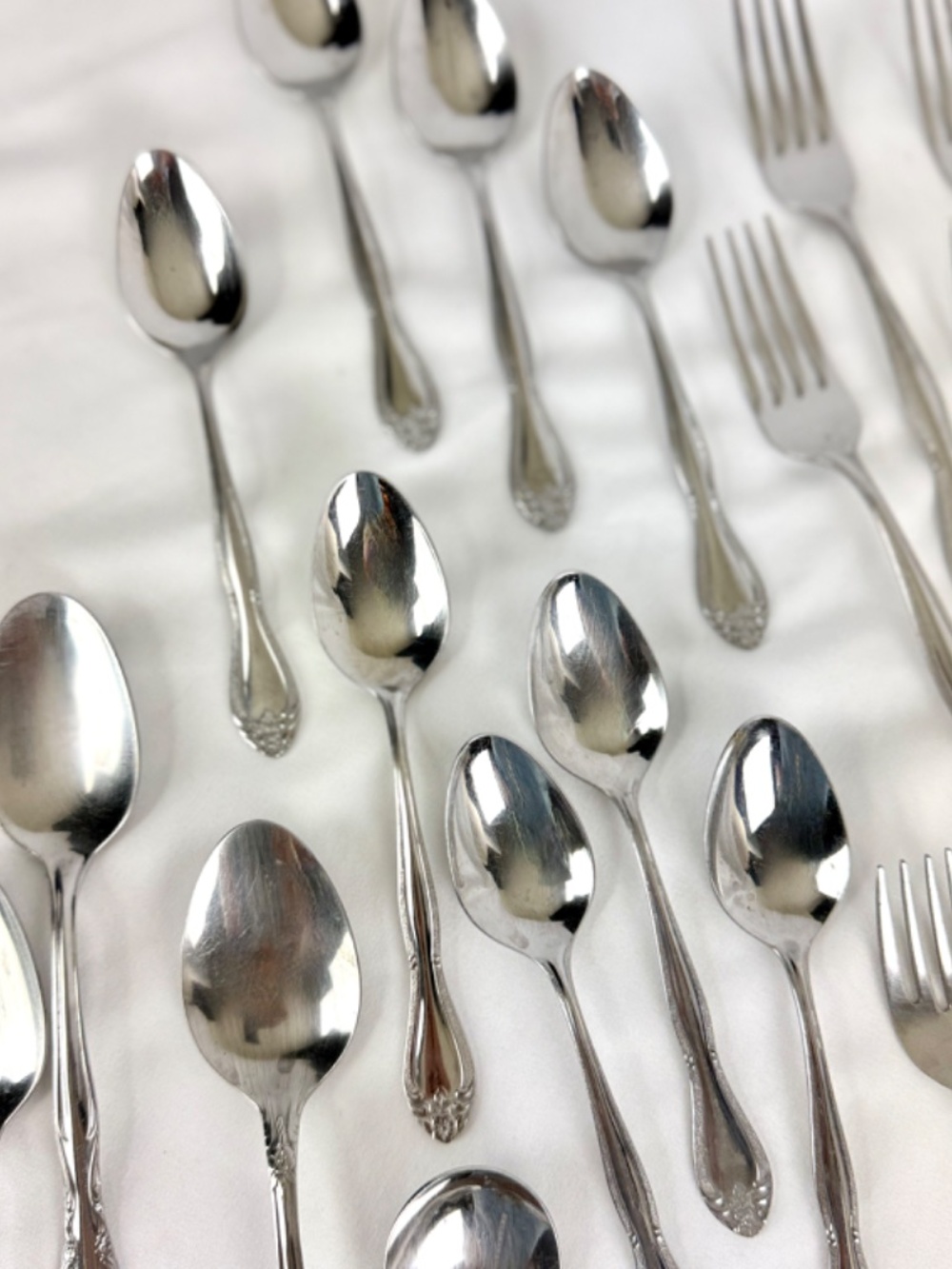Vintage Carlton CAS4 Stainless Steel Flatware w Serving Pieces 43 pc Lot Japan - Picture 6 of 16